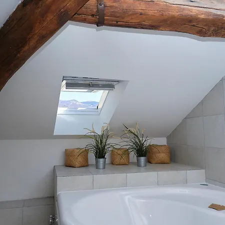 Cozy On The - The House Of Travelers Brienno