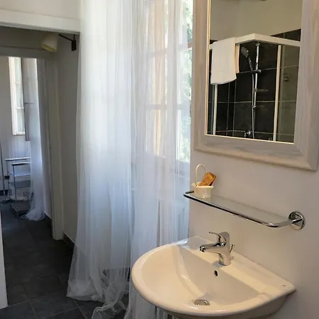 דירה Cozy On The - The House Of Travelers