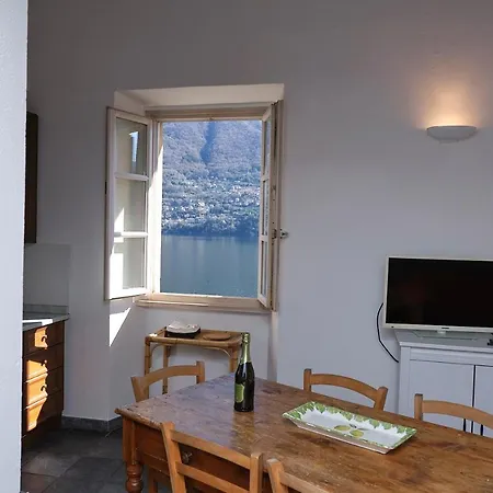 Cozy On The - The House Of Travelers Brienno