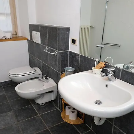 Cozy On The - The House Of Travelers