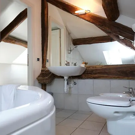 Cozy On The - The House Of Travelers *