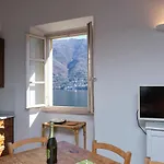 Appartamento Cozy On The - The House Of Travelers